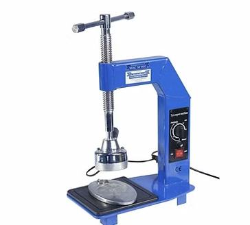 Tyre vulcanizing machine